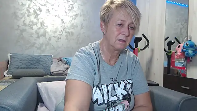 RosesandLillies online show from March 3, 2026, 5:53 pm