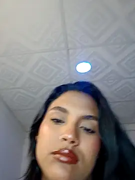 Snapshot of victoria_roussee chatting on November 2, 2025, 10:31 am victoria roussee online show from November 2, 2025, 10:31 am