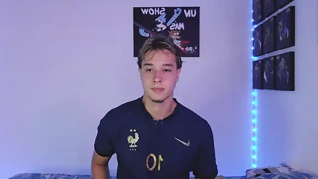 Snapshot of jack_walker190 chatting on September 18, 2025, 1:19 am jack walker190 online show from September 18, 2025, 1:19 am