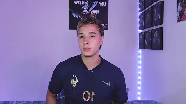 Snapshot of jack_walker190 chatting on September 13, 2025, 4:34 am jack walker190 online show from September 13, 2025, 4:34 am