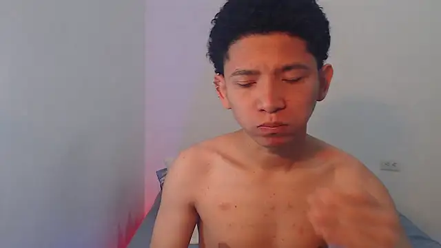 Snapshot of Magno_03 chatting on March 10, 2025, 8:28 am Magno 03 online show from March 10, 2025, 8:28 am