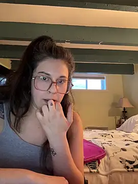 Snapshot of Rosiee69_ chatting on March 2, 2025, 10:23 pm Rosiee69  online show from March 2, 2025, 10:23 pm