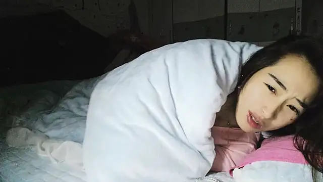 Snapshot of hebe-02 chatting on November 20, 2025, 2:40 pm hebe-02 online show from November 20, 2025, 2:40 pm