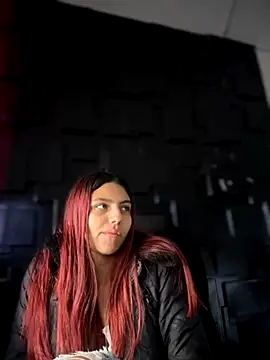 Snapshot of Emily-teen chatting on November 26, 2025, 1:33 pm Emily-teen online show from November 26, 2025, 1:33 pm