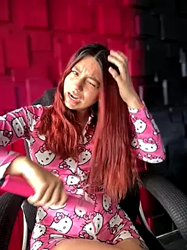 Snapshot of Emily-teen chatting on December 1, 2025, 7:26 pm Emily-teen online show from December 1, 2025, 7:26 pm