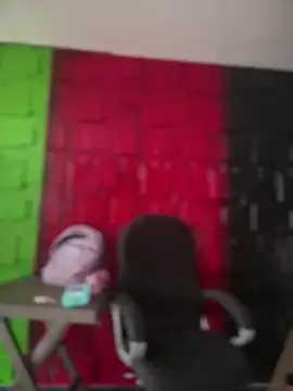 Snapshot of Emily-teen chatting on October 10, 2025, 2:07 pm Emily-teen online show from October 10, 2025, 2:07 pm