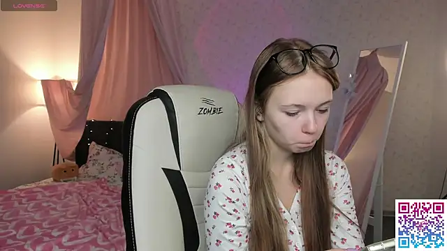 Snapshot of boozekirs_ chatting on September 25, 2025, 2:17 am boozekirs online show from September 25, 2025, 2:17 am