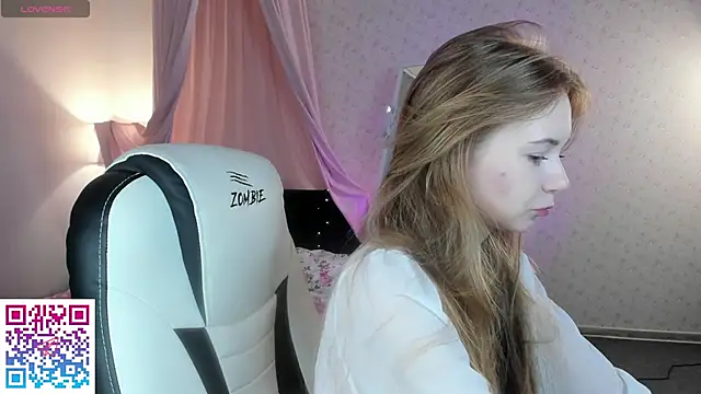 Snapshot of boozekirs_ chatting on October 3, 2025, 2:37 am boozekirs online show from October 3, 2025, 2:37 am