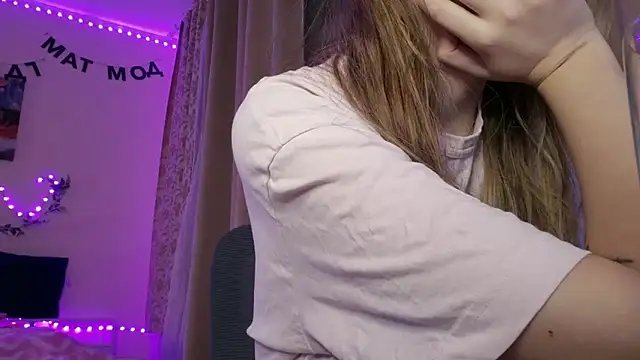 Snapshot of boozekirs_ chatting on November 29, 2025, 3:17 am boozekirs online show from November 29, 2025, 3:17 am