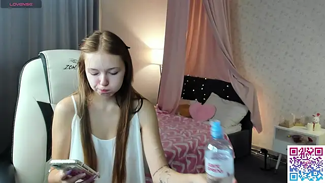 Snapshot of boozekirs_ chatting on September 24, 2025, 2:18 am boozekirs online show from September 24, 2025, 2:18 am