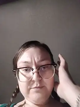 Snapshot of HTXBELLE chatting on November 21, 2025, 12:26 pm HTXBELLE online show from November 21, 2025, 12:26 pm