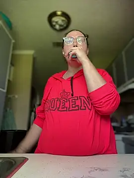 HTXBELLE online show from March 28, 2026, 4:52 pm