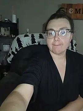 Snapshot of HTXBELLE chatting on October 29, 2025, 2:21 am HTXBELLE online show from October 29, 2025, 2:21 am