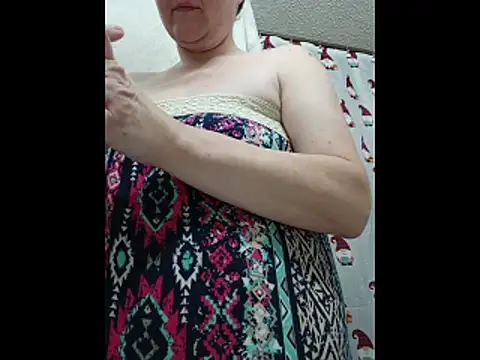 Snapshot of HTXBELLE chatting on December 18, 2025, 12:49 am HTXBELLE online show from December 18, 2025, 12:49 am