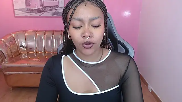 Snapshot of catalina25_t chatting on December 14, 2025, 12:55 pm catalina25 t online show from December 14, 2025, 12:55 pm