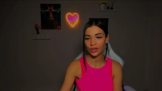 Snapshot of KetiWils chatting on March 9, 2025, 4:44 pm KetiWils online show from March 9, 2025, 4:44 pm