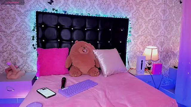 Luna Sommer online show from January 14, 2026, 7:39 pm