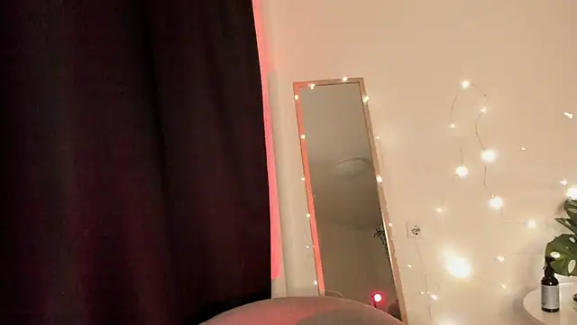 Christine Carlson online show from February 24, 2025, 2:40 am