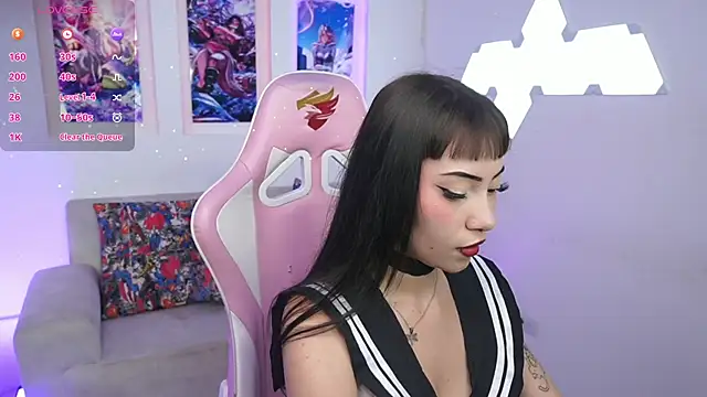 SaharaKramer online show from February 17, 2025, 7:12 pm