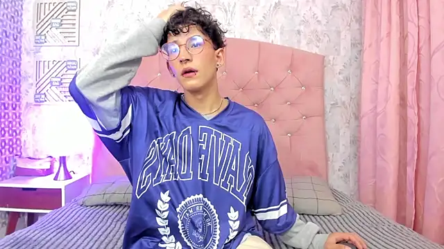 Snapshot of iiangel_ chatting on February 26, 2026, 4:34 am iiangel online show from February 26, 2026, 4:34 am