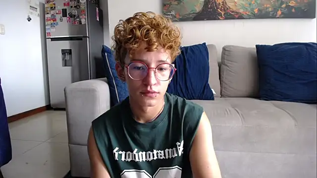 Snapshot of iiangel_ chatting on January 7, 2026, 6:13 pm iiangel online show from January 7, 2026, 6:13 pm