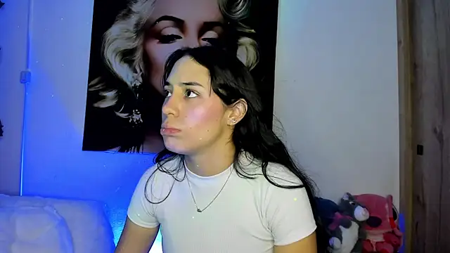 Snapshot of TANIA_06 chatting on November 18, 2025, 2:53 pm TANIA 06 online show from November 18, 2025, 2:53 pm