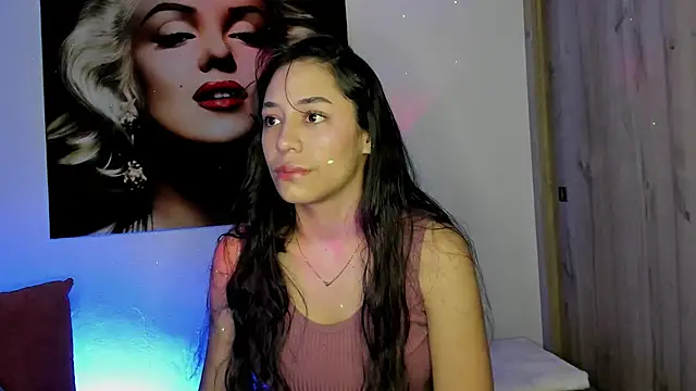 Snapshot of TANIA_06 chatting on October 22, 2025, 1:10 pm TANIA 06 online show from October 22, 2025, 1:10 pm