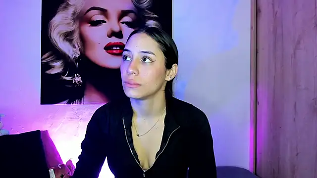 Snapshot of TANIA_06 chatting on November 20, 2025, 1:23 pm TANIA 06 online show from November 20, 2025, 1:23 pm