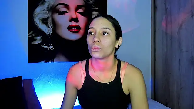 Snapshot of TANIA_06 chatting on December 1, 2025, 1:01 pm TANIA 06 online show from December 1, 2025, 1:01 pm