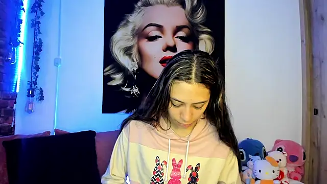 Snapshot of TANIA_06 chatting on January 12, 2026, 1:18 pm TANIA 06 online show from January 12, 2026, 1:18 pm