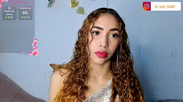 Snapshot of LiaHansson chatting on November 24, 2025, 6:19 pm LiaHansson online show from November 24, 2025, 6:19 pm