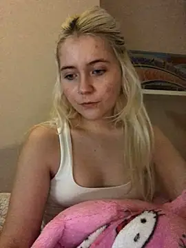 Snapshot of Blondie_Sofia_Essexbabe chatting on October 30, 2025, 11:23 pm Blondie Sofia Essexbabe online show from October 30, 2025, 11:23 pm