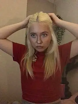 Snapshot of Blondie_Sofia_Essexbabe chatting on November 10, 2025, 9:53 pm Blondie Sofia Essexbabe online show from November 10, 2025, 9:53 pm