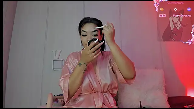 sasha riverss online show from October 30, 2025, 7:55 pm