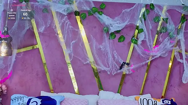 Snapshot of EmmyCortez chatting on October 24, 2025, 11:42 am EmmyCortez online show from October 24, 2025, 11:42 am