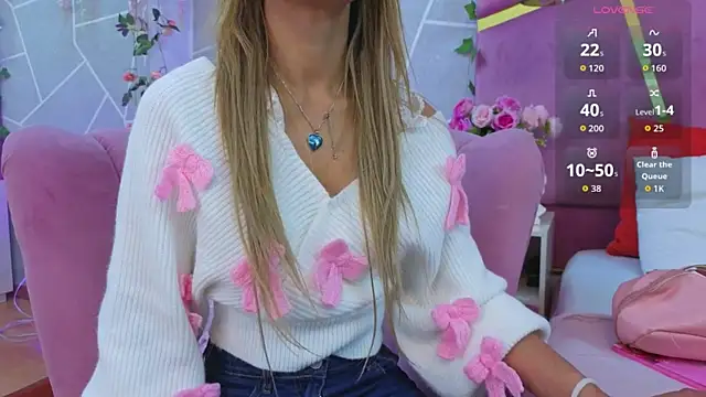 Snapshot of EmmyCortez chatting on November 22, 2025, 11:42 am EmmyCortez online show from November 22, 2025, 11:42 am