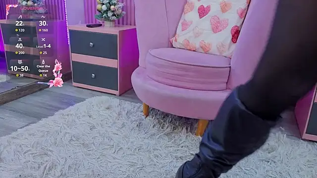 EmmyCortez online show from December 19, 2025, 11:56 am