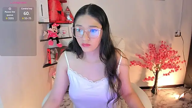 julieth26 online show from February 22, 2025, 3:23 am