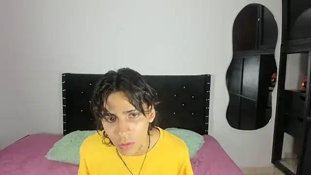 Babylatinhot11 online show from October 14, 2025, 3:01 pm