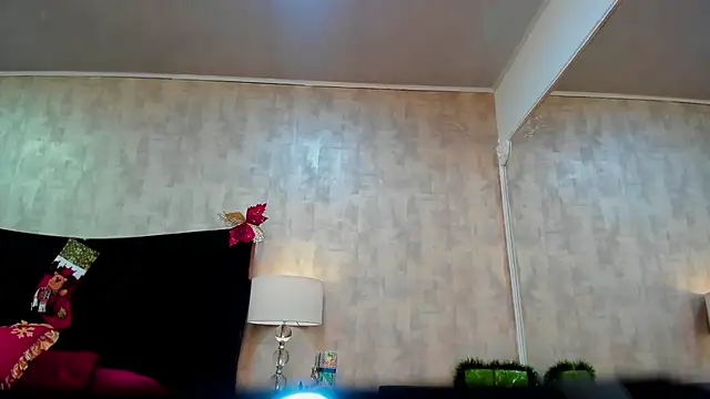 NahomyCarther online show from December 22, 2025, 4:56 am