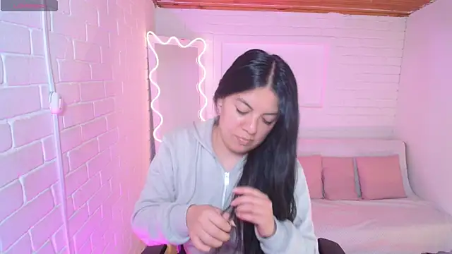 Snapshot of Coraline_tay chatting on September 15, 2025, 7:25 pm Coraline tay online show from September 15, 2025, 7:25 pm