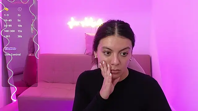 Snapshot of Coraline_tay chatting on February 21, 2025, 3:34 am Coraline tay online show from February 21, 2025, 3:34 am