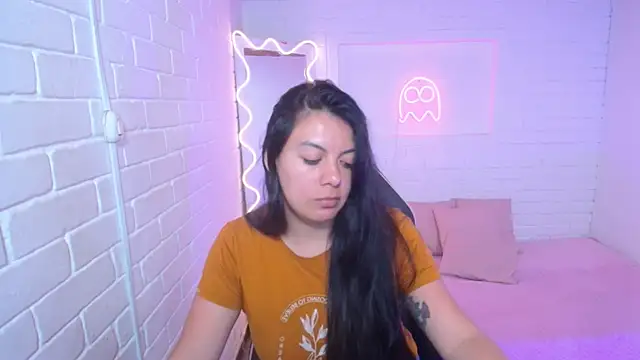Snapshot of Coraline_tay chatting on September 23, 2025, 7:21 pm Coraline tay online show from September 23, 2025, 7:21 pm
