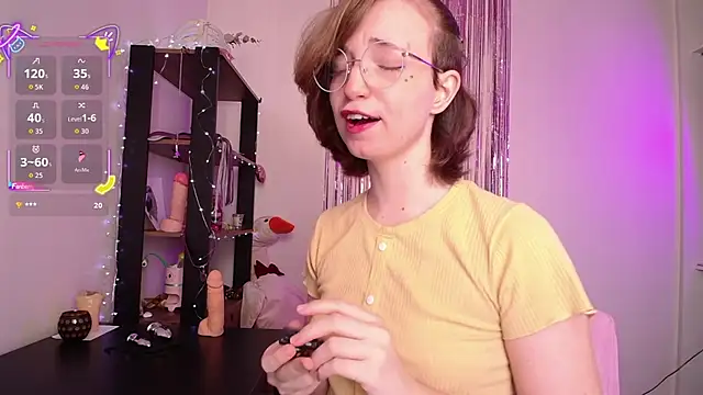 Elise Nyx online show from February 12, 2026, 6:18 pm