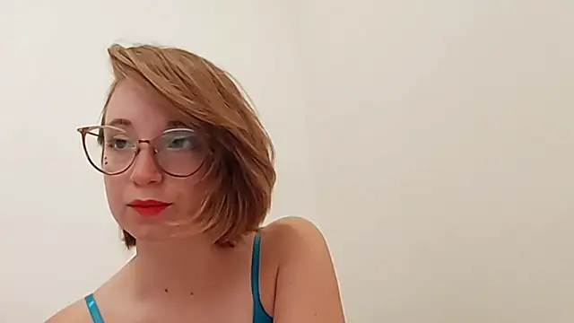 Elise Nyx online show from September 9, 2025, 2:37 pm