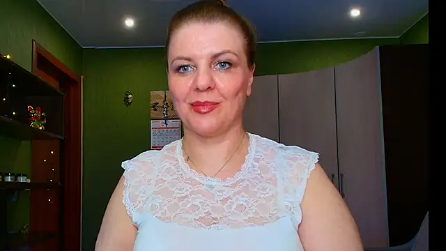 Snapshot of VeronikawGold chatting on June 9, 2026, 5:03 pm VeronikawGold online show from June 9, 2026, 5:03 pm