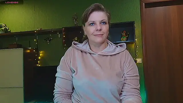 VeronikawGold online show from March 17, 2026, 9:29 pm