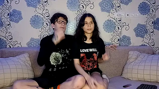 Snapshot of baby_lesi chatting on December 22, 2025, 6:41 pm baby lesi online show from December 22, 2025, 6:41 pm