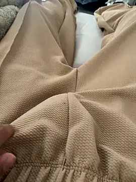 eross chipre  online show from September 27, 2025, 5:52 pm