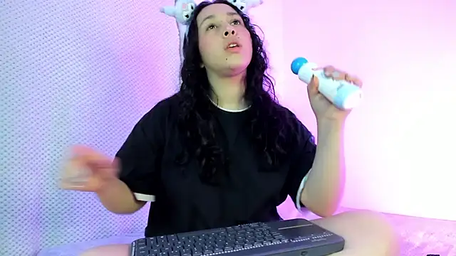 Snapshot of ammy_e chatting on March 14, 2025, 5:27 am ammy e online show from March 14, 2025, 5:27 am